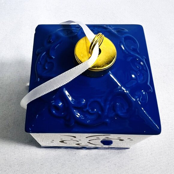 Holiday LED Red Blue Ceramic Ornament Color Changing by Lightscapes Box 4” - Picture 5 of 7